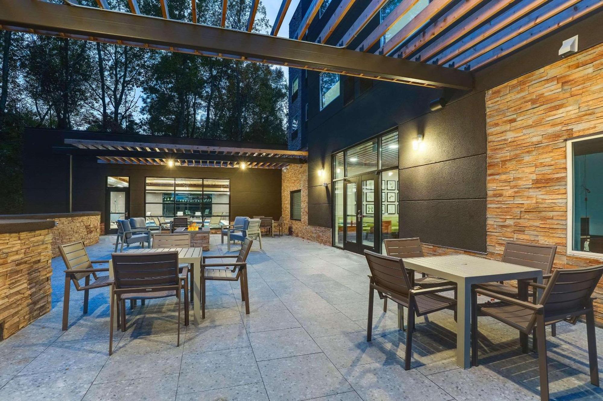 Country Inn & Suites By Radisson, Cumming Near Northside Hospital Forsyth Bagian luar foto