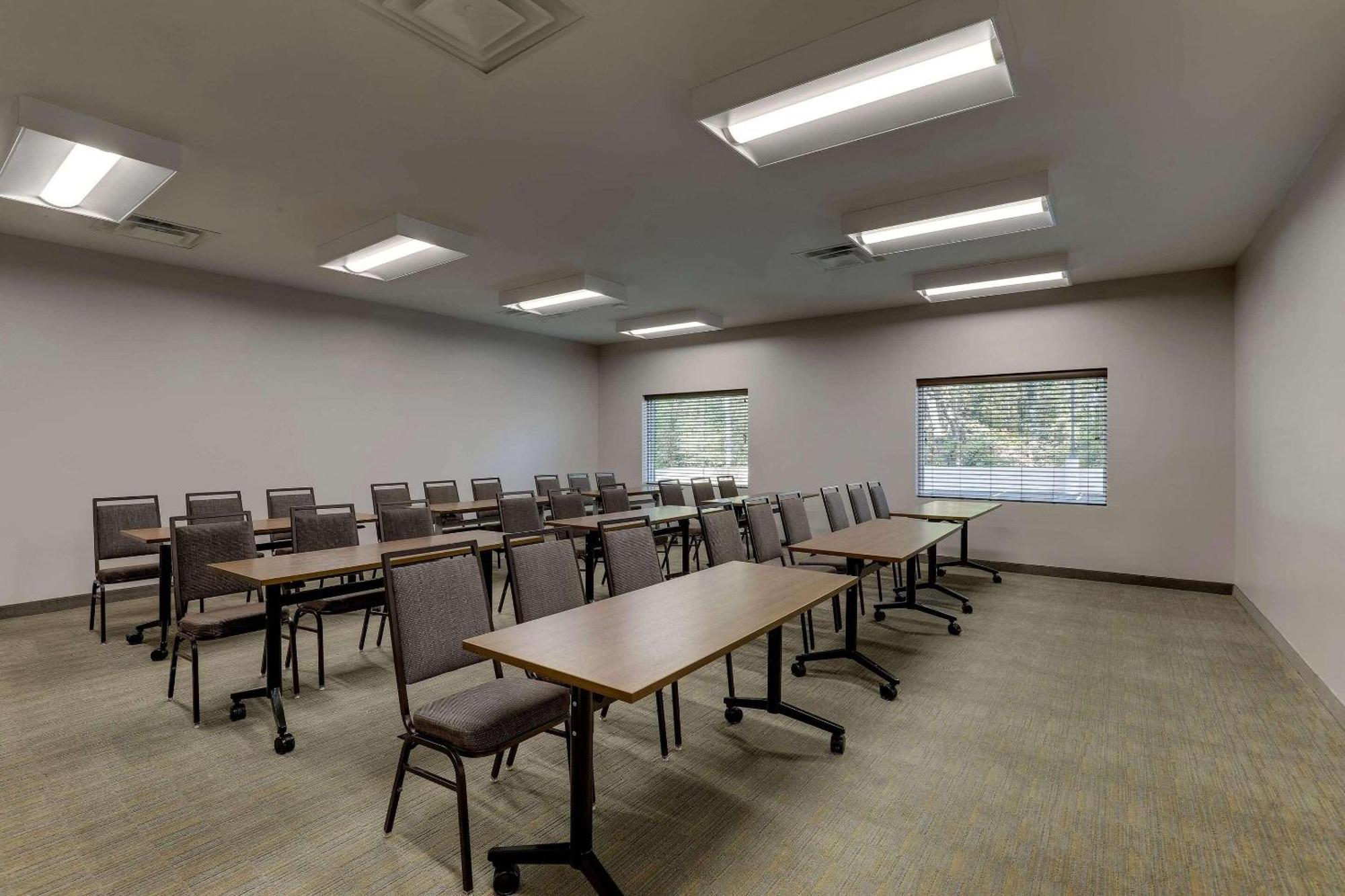 Country Inn & Suites By Radisson, Cumming Near Northside Hospital Forsyth Bagian luar foto