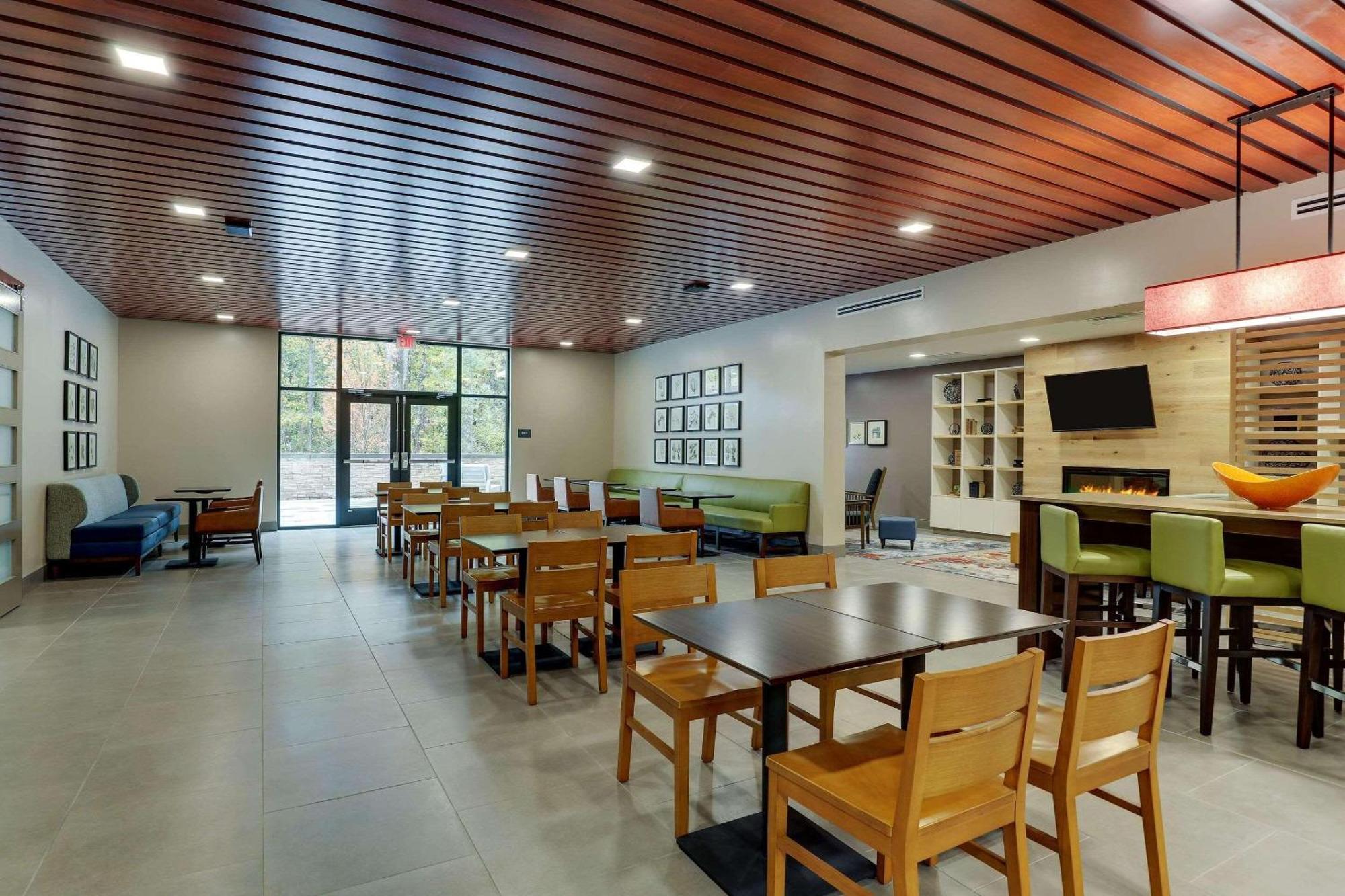 Country Inn & Suites By Radisson, Cumming Near Northside Hospital Forsyth Bagian luar foto