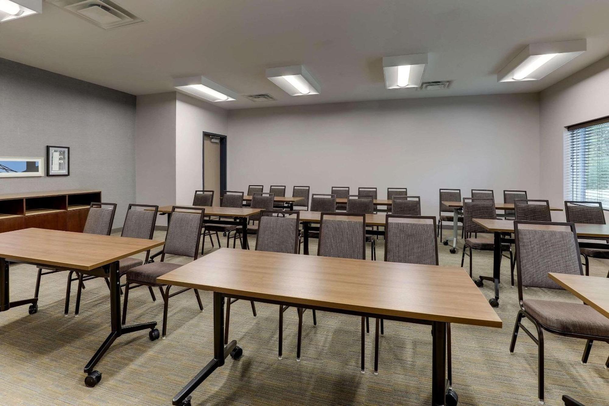 Country Inn & Suites By Radisson, Cumming Near Northside Hospital Forsyth Bagian luar foto